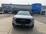 Used 2024 GMC Terrain SLE w/ Driver Convenience Package image 3