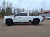 Used 2024 Chevrolet Silverado 2500 LT image 3