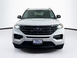 Used 2022 Ford Explorer XLT image 2