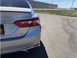 Used 2018 Toyota Camry SE image 5