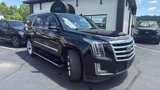 Used 2020 Cadillac Escalade Premium Luxury image 2