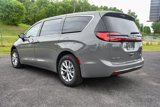 New 2025 Chrysler Pacifica Select image 5