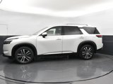 New 2025 Nissan Pathfinder Platinum w/ Cargo Package image 4