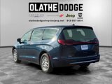 New 2025 Chrysler Pacifica Select image 3
