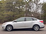 Used 2015 Ford Focus SE w/ Equipment Group 201A image 2
