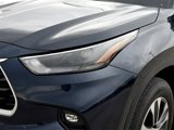 Used 2023 Toyota Highlander XLE image 3