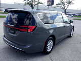 Used 2022 Chrysler Pacifica Touring-L image 5