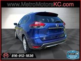 Used 2018 Nissan Rogue SV image 2