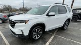 Certified 2025 Honda Pilot Touring image 4