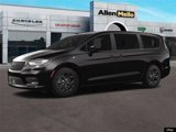 Used 2023 Chrysler Pacifica Touring-L w/ S Appearance Package image 2