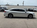 Used 2022 Toyota Avalon XLE image 4