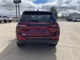 New 2025 Jeep Grand Cherokee Altitude image 4