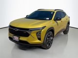 Used 2025 Chevrolet Trax RS w/ Driver Confidence Package image 2