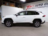 Used 2022 Toyota RAV4 XLE image 2