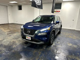 Used 2021 Nissan Rogue SV image 2