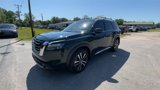 New 2025 Nissan Pathfinder Platinum image 4