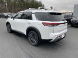 New 2025 Nissan Pathfinder SL w/ SL Premium Package image 3