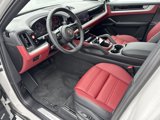 Used 2025 Porsche Cayenne Coupe image 4