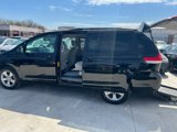 Used 2014 Toyota Sienna LE image 2