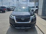 Used 2023 Nissan Pathfinder Platinum image 4