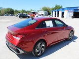 Used 2025 Hyundai Elantra SEL image 4