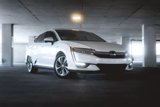 Used 2018 Honda Clarity Touring image 2