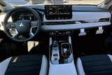 New 2025 Mitsubishi Outlander SE image 5