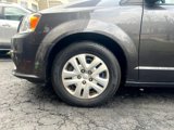 Used 2019 Dodge Grand Caravan SE w/ UConnect Hands-Free Group image 4