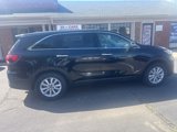 Used 2019 Kia Sorento LX image 4