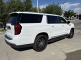 Used 2022 GMC Yukon XL SLT image 4