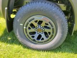 New 2025 Nissan Frontier PRO-4X w/ Pro Convenience Package image 5