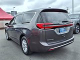 Used 2023 Chrysler Pacifica Touring-L image 3