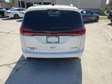 New 2025 Chrysler Pacifica Limited image 3
