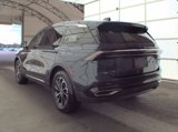 Used 2024 Lincoln Nautilus Premier image 4