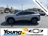 Used 2025 Chevrolet Trax LT w/ Sunroof Package image 4