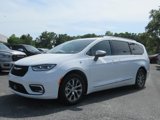 New 2025 Chrysler Pacifica Pinnacle image 3