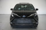 New 2025 Toyota Sienna Platinum image 2