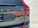 Used 2022 Volvo XC60 B5 Inscription image 5