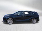 Used 2024 Toyota Sienna XLE image 5