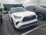 New 2025 Toyota Highlander Platinum image 3
