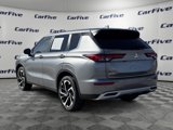 Used 2022 Mitsubishi Outlander SE image 3