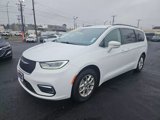 Used 2022 Chrysler Pacifica Touring-L image 3