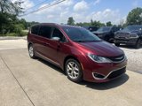 Used 2020 Chrysler Pacifica Limited image 3