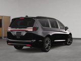 New 2025 Chrysler Pacifica Limited image 5