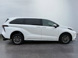 Used 2023 Toyota Sienna LE image 5