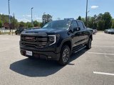 Used 2024 GMC Sierra 1500 AT4 w/ Technology Package image 3