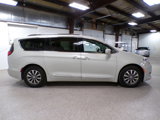 Used 2019 Chrysler Pacifica Touring-L Plus image 6