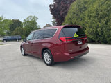 Used 2023 Chrysler Pacifica Touring-L image 4