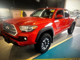 Used 2017 Toyota Tacoma TRD Off-Road image 2