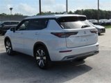 New 2025 Mitsubishi Outlander SEL image 5